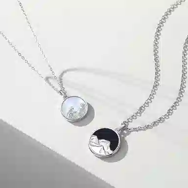 925