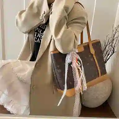 LUVISTRUE PU