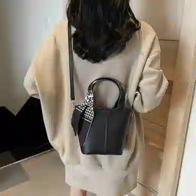 LUVISTRUE PU