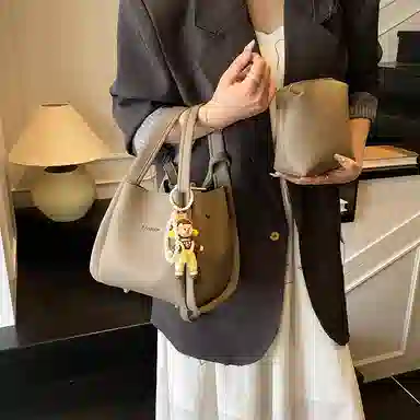 LUVISTRUE PU