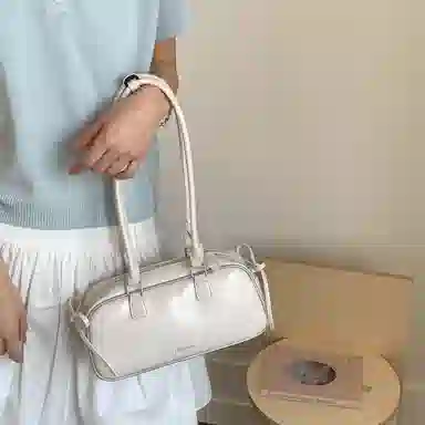 LUVISTRUE PU