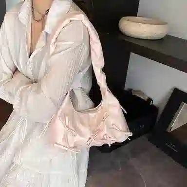 LUVISTRUE PU