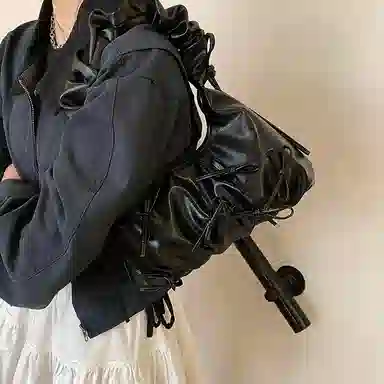 LUVISTRUE PU