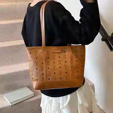 LUVISTRUE PU Tote