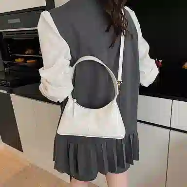 LUVISTRUE PU
