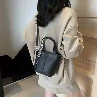 LUVISTRUE PU