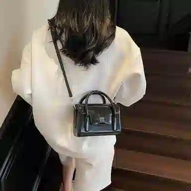 LUVISTRUE PU