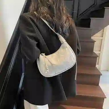 LUVISTRUE PU