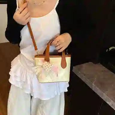 LUVISTRUE PU