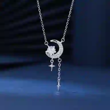 925