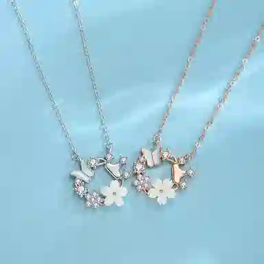 925