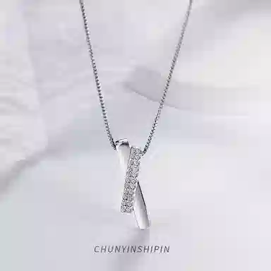 925