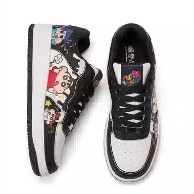 Crayon Shinchan Love Pair Low Sneakers