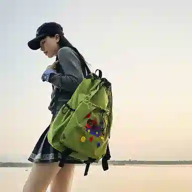 卡卡树 轻便休闲抽绳大容量通勤百搭 尼龙 双肩包 男女同款情侣款 黑色/黄色/卡其色/绿色