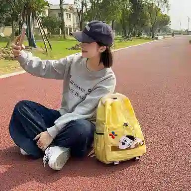 卡卡树 轻便休闲抽绳大容量通勤百搭 尼龙 双肩包 男女同款情侣款 黑色/黄色/卡其色/绿色