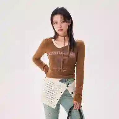 CHUU V T