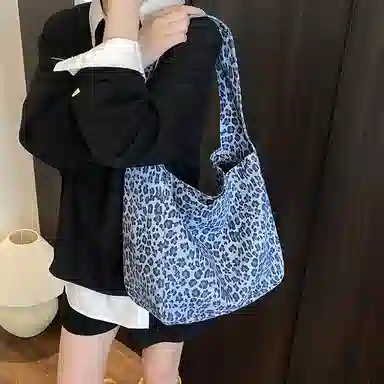 DALO Tote