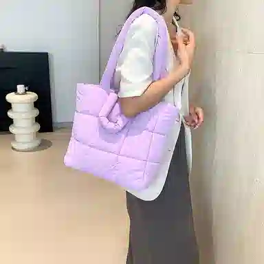 DALO Tote