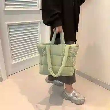 DALO Tote