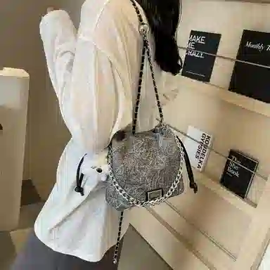 DALO PU