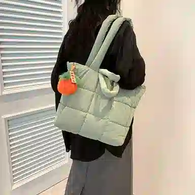 DALO Tote