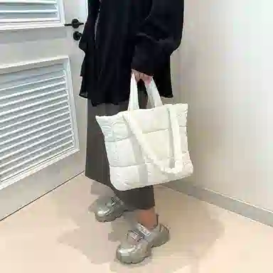 DALO Tote