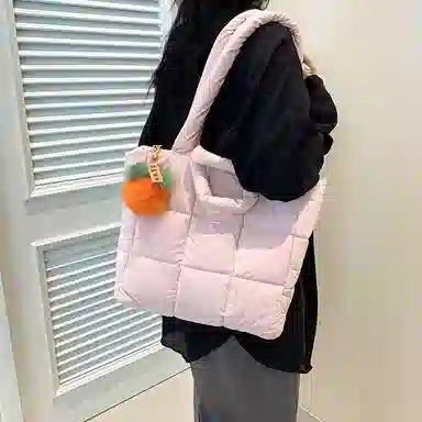 DALO Tote
