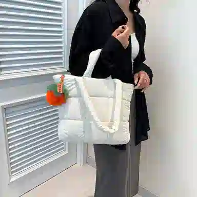 DALO Tote