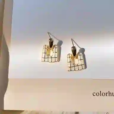 S925