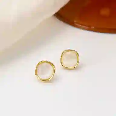 S925