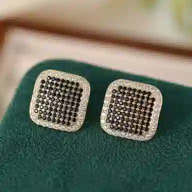 S925
