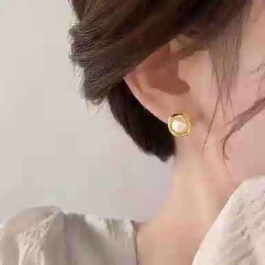 S925