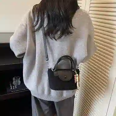 凡思曼 高级感小众设计感百搭洋气上班复古饺子包 麂皮绒 手提包 女款 多色