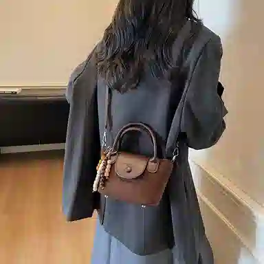 凡思曼 高级感小众设计感百搭洋气上班复古饺子包 麂皮绒 手提包 女款 多色