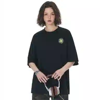 Logo T
