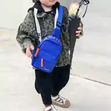 玩物文创 时尚百搭可爱包  尼龙 斜挎包 常规 男女同款情侣款 蓝色/白色/黑色