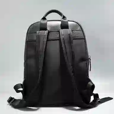 PULUWIRR Backpack