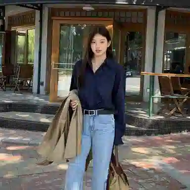 木清清 纯色翻领落肩长袖衬衫 女款 深蓝