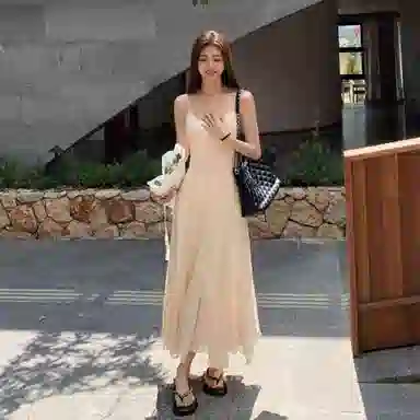 木清清 长款收腰百褶鱼尾纱裙吊带连衣裙 女款 杏色