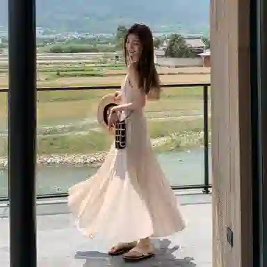 木清清 长款收腰百褶鱼尾纱裙吊带连衣裙 女款 杏色