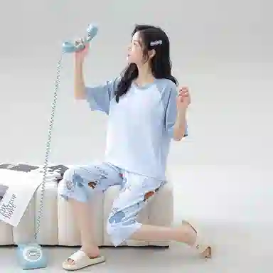 细舍 带胸垫休闲短袖七分裤韩版可外穿家居服睡衣套装 女款 浅蓝色