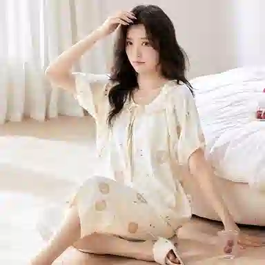 细舍 卡通提花圆领带胸垫上衣舒适透气七分裤睡衣套装 女款 浅卡其
