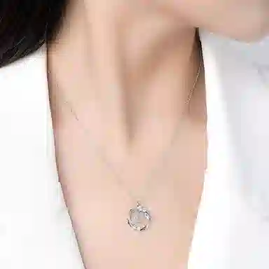 【和气生财福绵长】 琳琅醉 彩色祥云幸运常伴 万事如意顺利 莫比乌斯环吊坠高级感#好运 琉璃 项链 女款