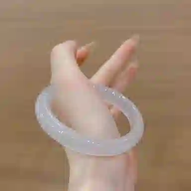 吉瑶 新中式 白月光 一步一响 国潮风古风清冷感 马达加斯加透亮玉镯 小清新 高品质 民族风 温柔精美 中式高级 水晶 手镯 女款