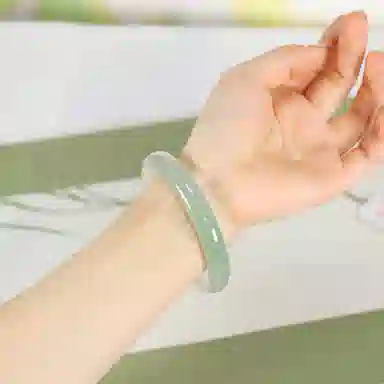 吉瑶 新中式 国风国潮  青山远黛 小众 简约  温文尔雅 气质温婉  民族风 玉髓 玉石手镯 女款