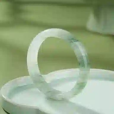 吉瑶 精品 清冷优雅 温婉大方 新中式 国风国韵青山远黛翠玉平安镯  国潮古风 浅绿飘花 汉服旗袍 新中式 天山翠 手镯 女款