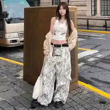 邓大喵 美式复古浅灰色迷彩不规则印花飘带分割设计梭织长裤休闲裤 女款