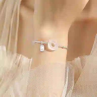 S925