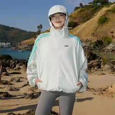 FAIRWHALE UPF100+logo