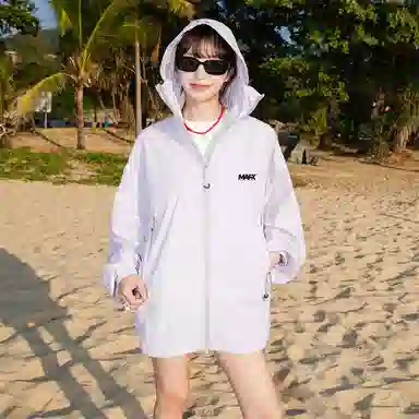 FAIRWHALE UPF100+logo